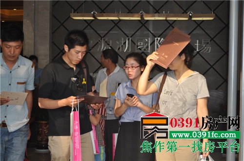 22_225_4d00cad8732bf4f.jpg