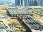 南水北调焦东路跨渠桥梁已具雏形